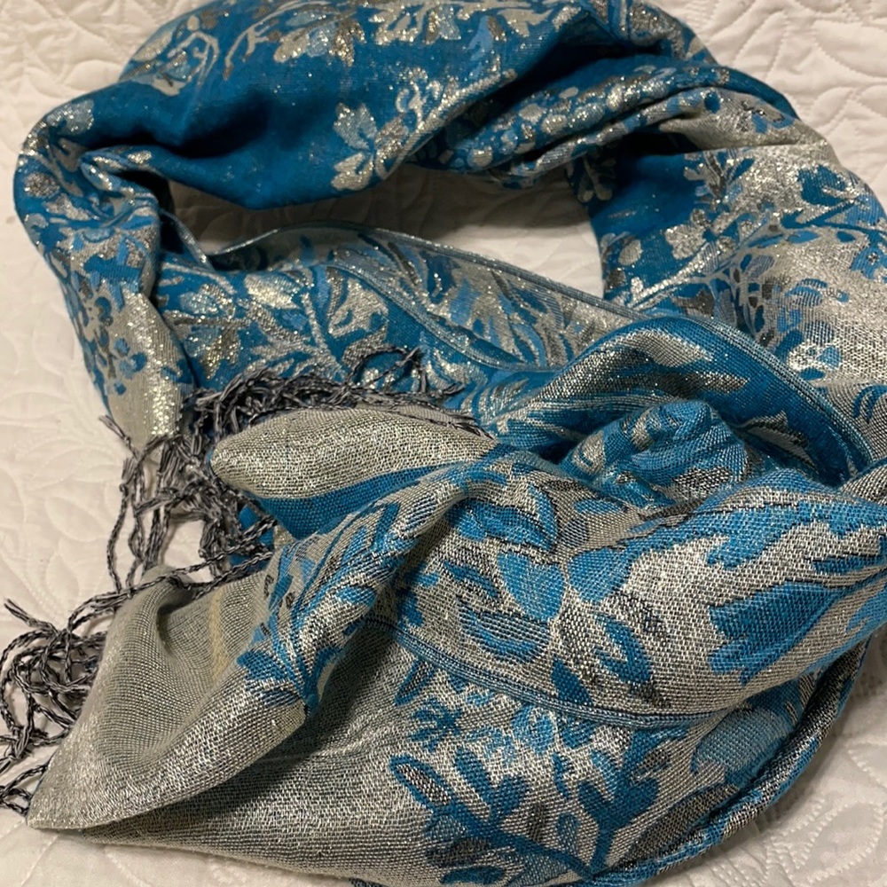 Fantastic sparkling pashmina